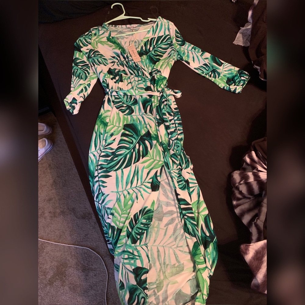 Tropical summer dress. Brand new w/ tags.